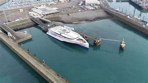 ferry to channel islands